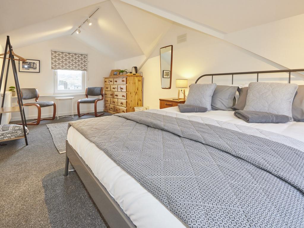 Sula's Loft, listing photograph 12