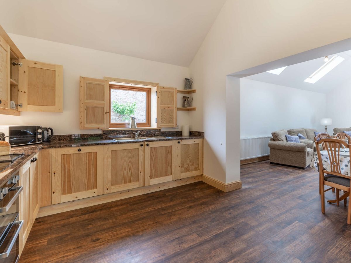 Heartwood Cottage, listing photograph 6