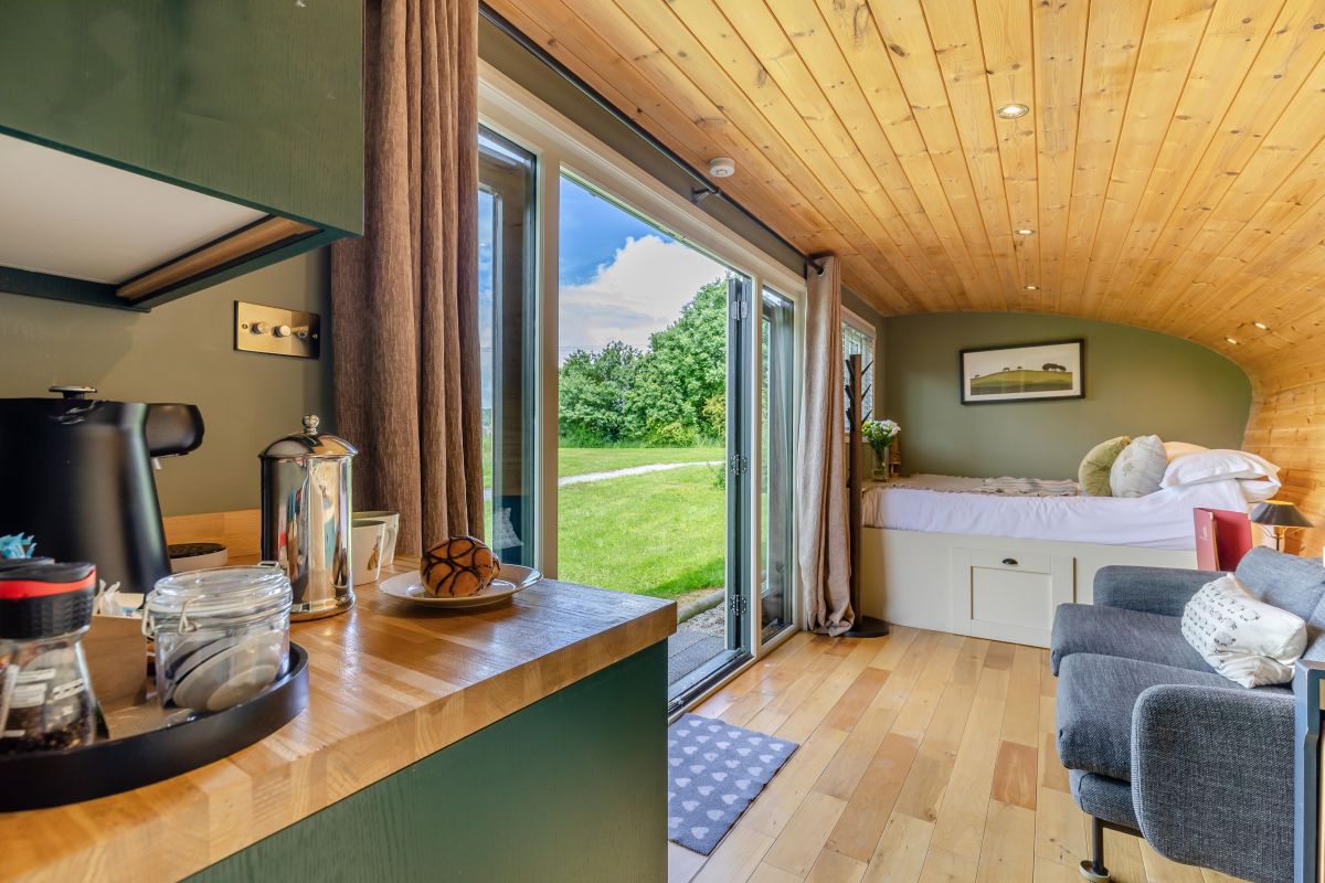 Hares Retreat, listing photograph 10