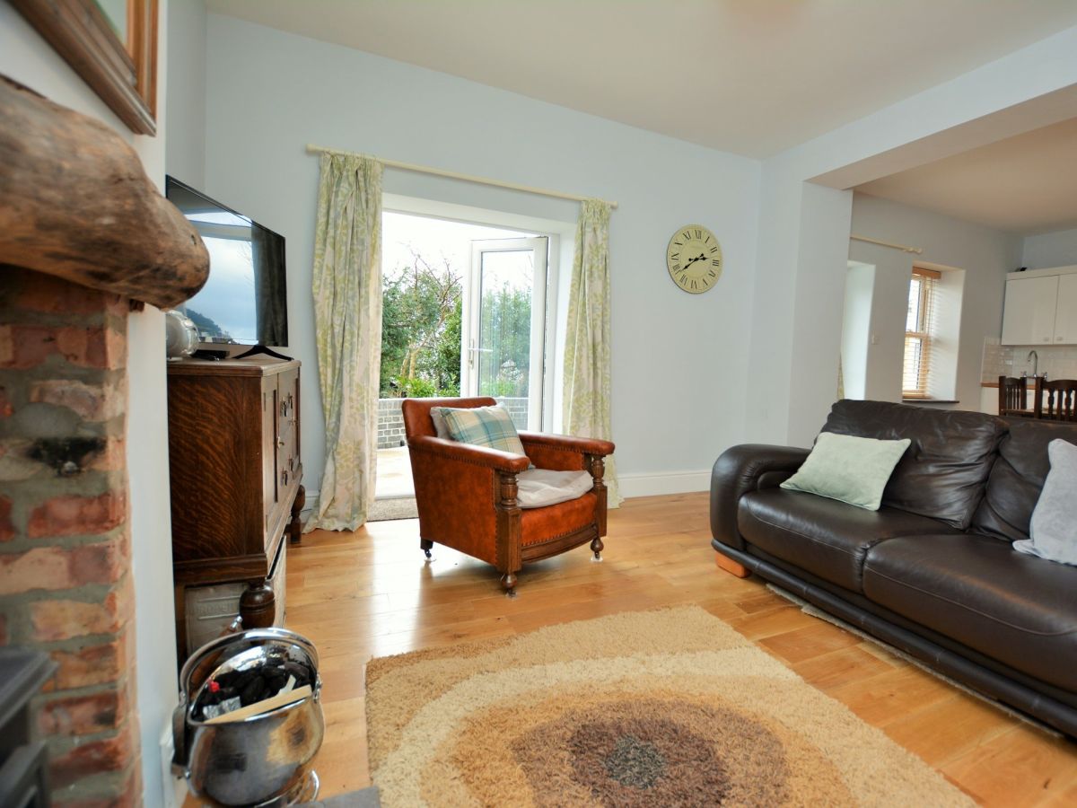Werdnas Cottage, listing photograph 2