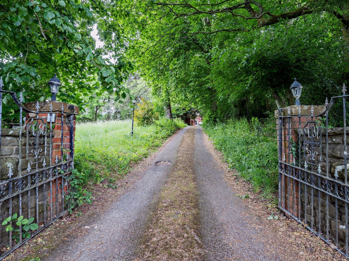 Folly View, listing photograph 3