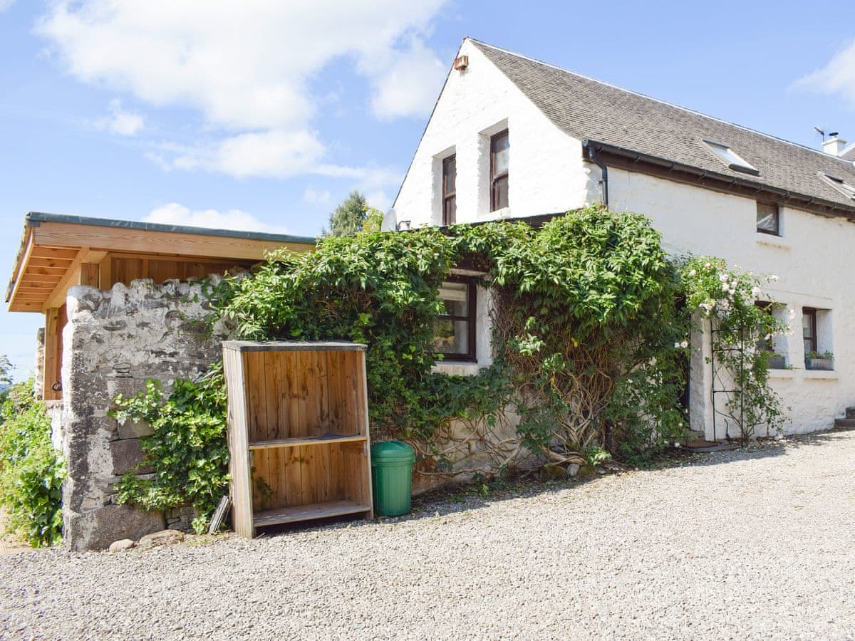 Lakeview Cottages at Mondhui - The Old Barn, listing photograph 3