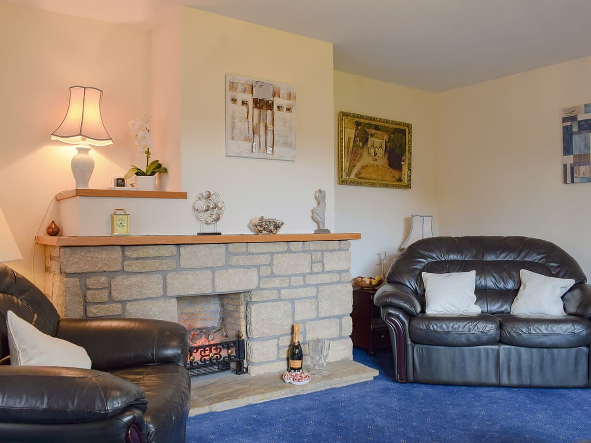 Craigrossie Cottage, listing photograph 2