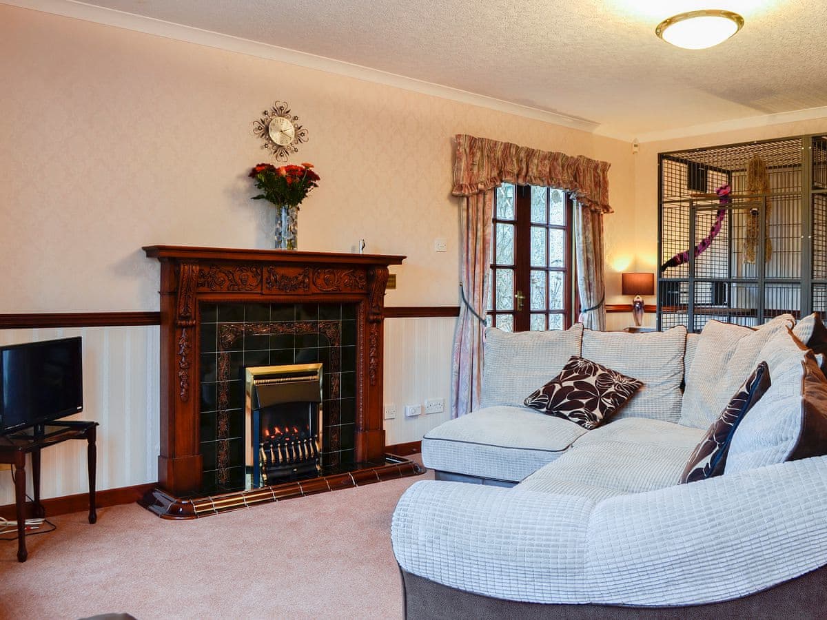 Hazelmere, listing photograph 3