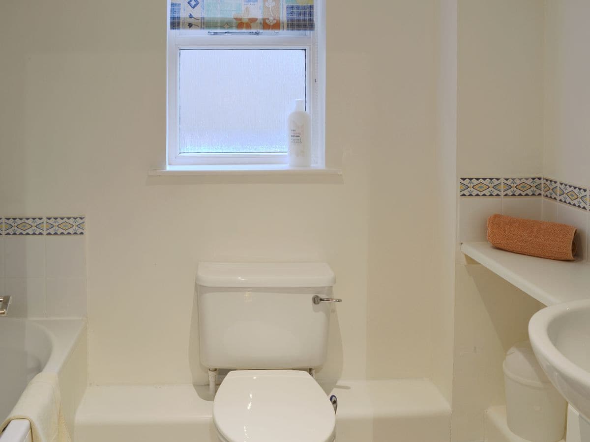 Birch Tree Cottage, listing photograph 10
