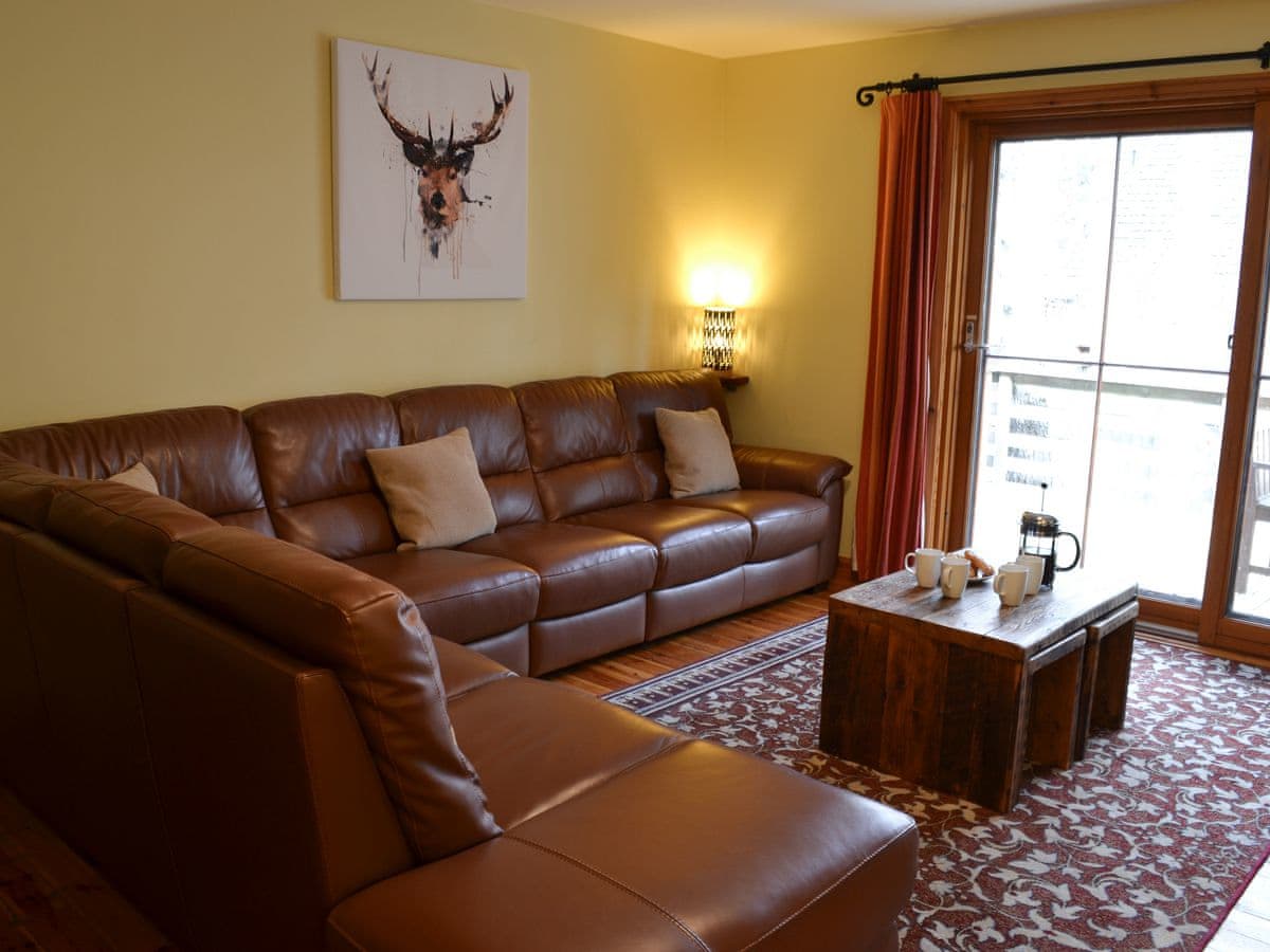 Woodland Lodge, listing photograph 3