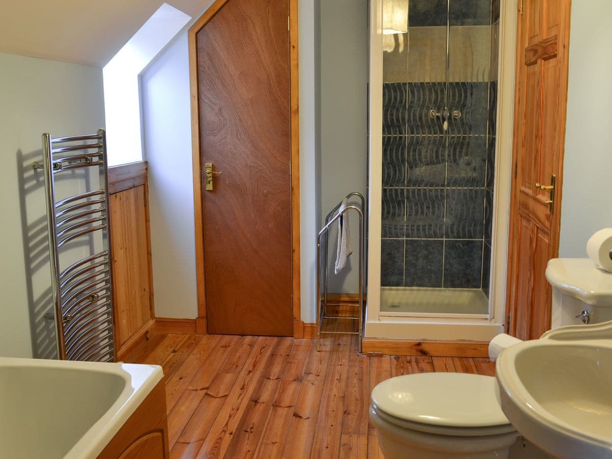 Woodland Lodge, listing photograph 11