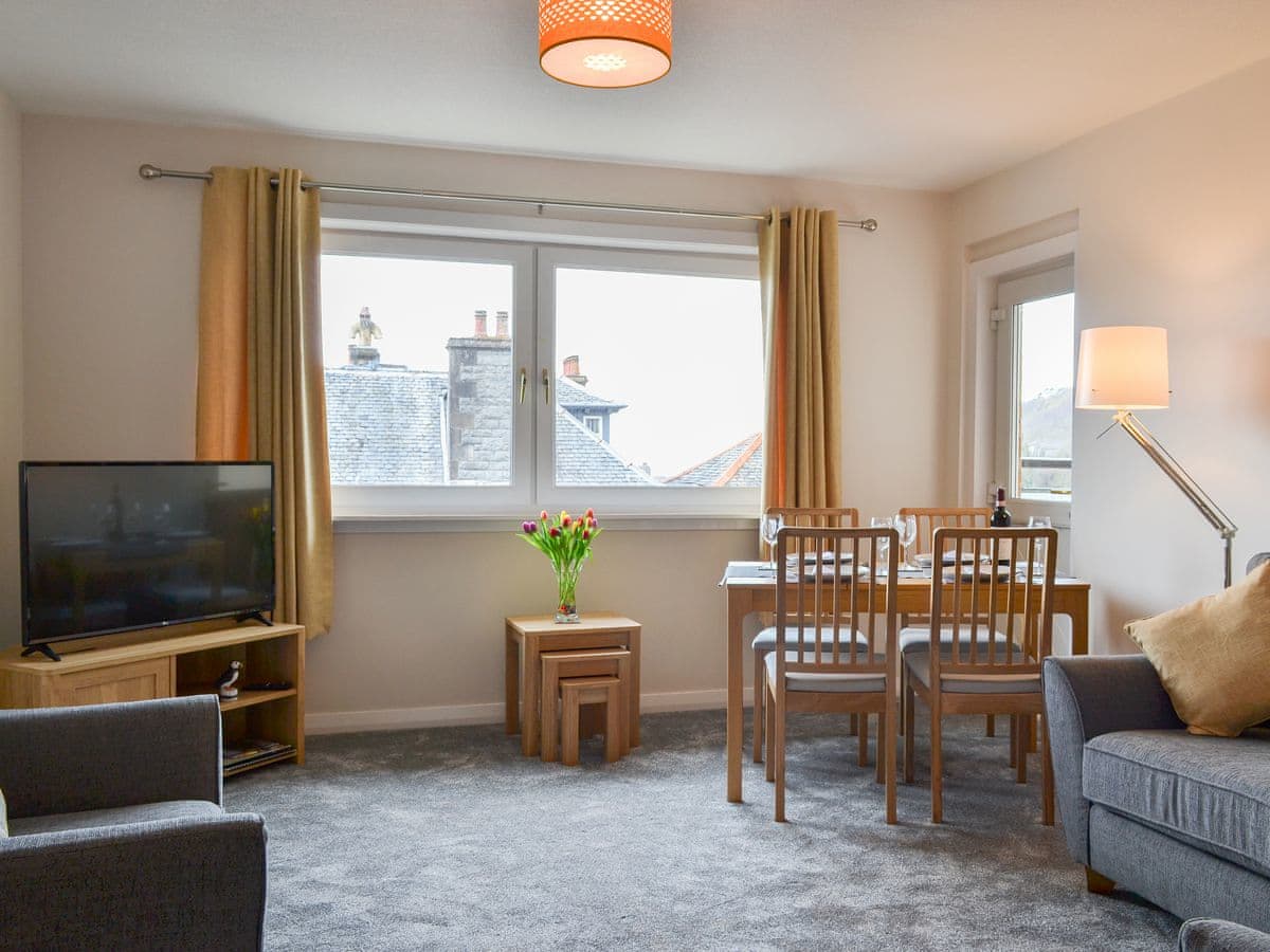 Finlaggan Apartment, listing photograph 3