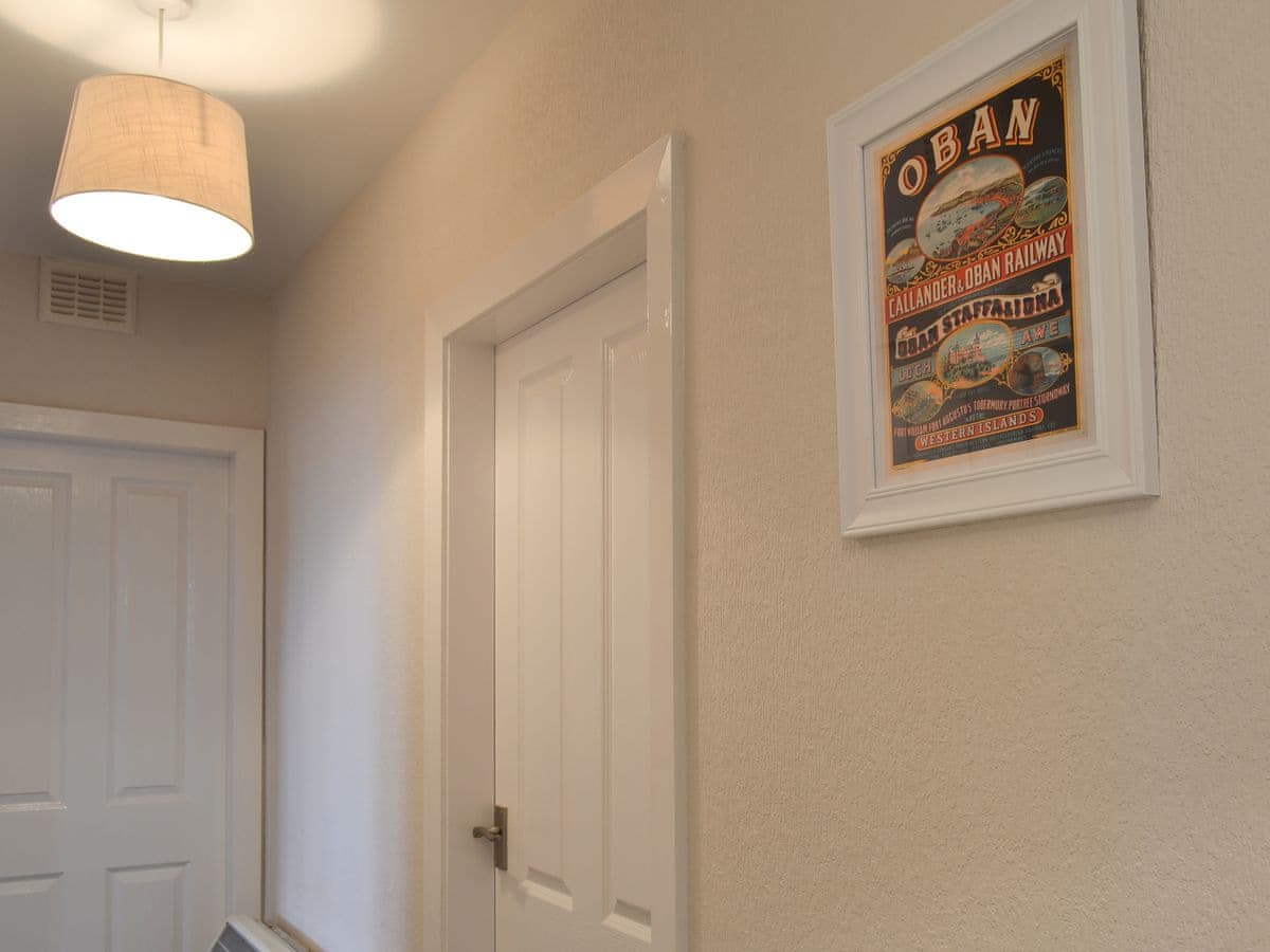 Finlaggan Apartment, listing photograph 11