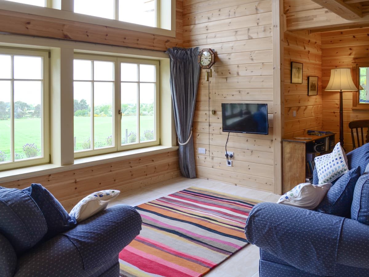 Moonshine Cottage, listing photograph 3