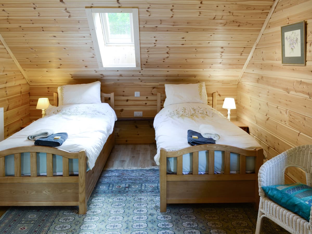 Moonshine Cottage, listing photograph 10