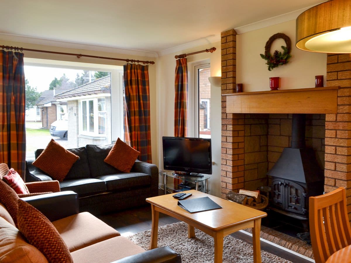 Holly Lodge, listing photograph 2
