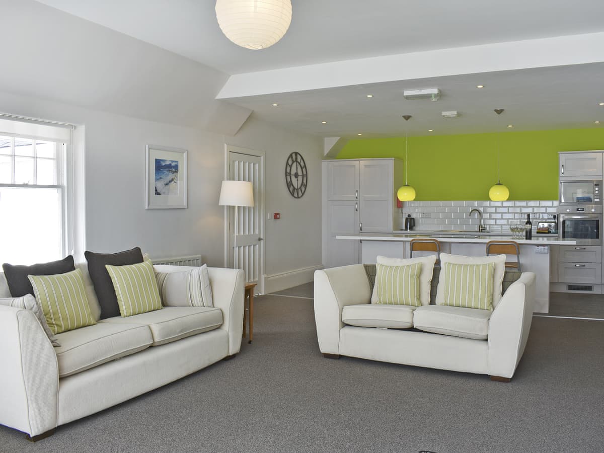 Big Beach House, listing photograph 9