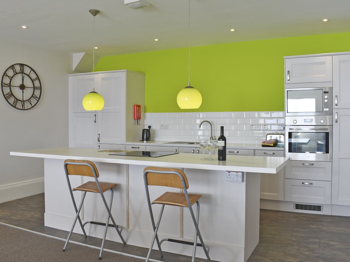 Big Beach House, listing photograph 10