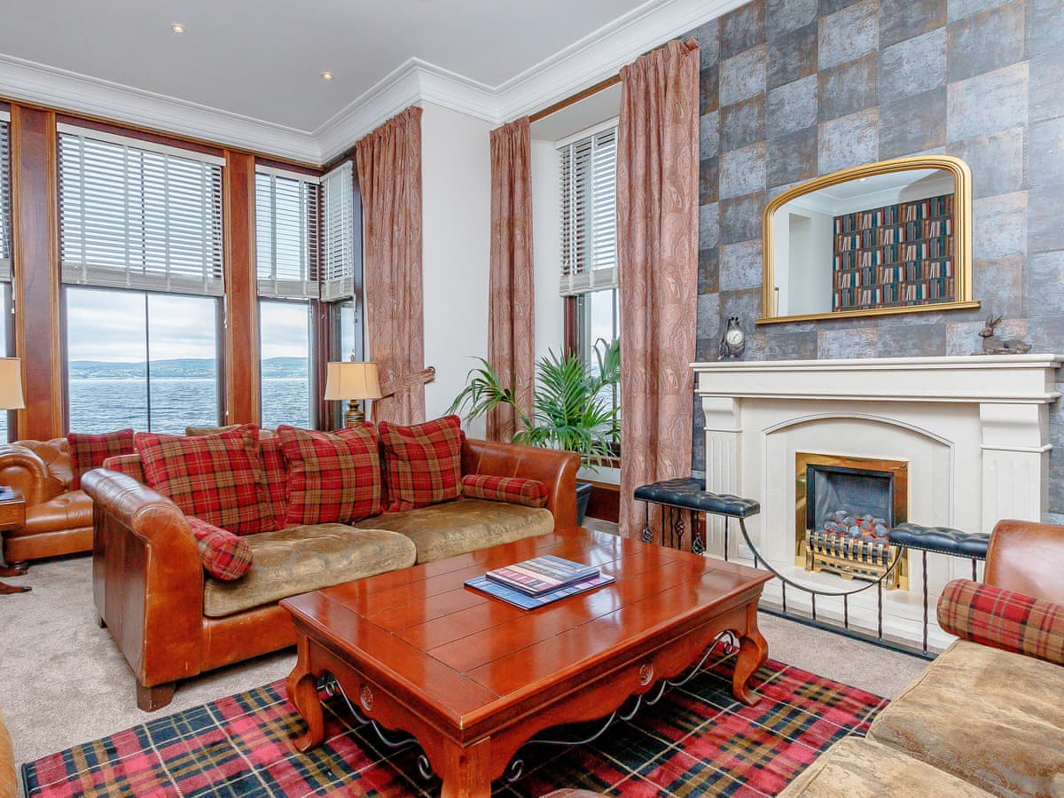 Strone House, listing photograph 10
