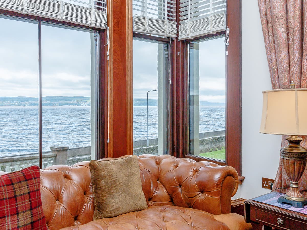 Strone House, listing photograph 11