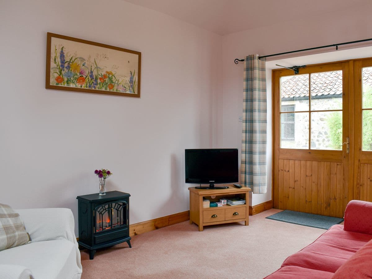 The Cottage at Cauldcoats, listing photograph 2
