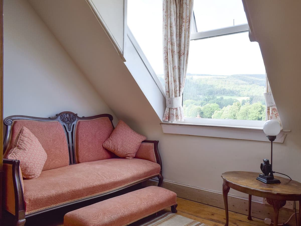 Hillview Holidays - Hill View House, listing photograph 11