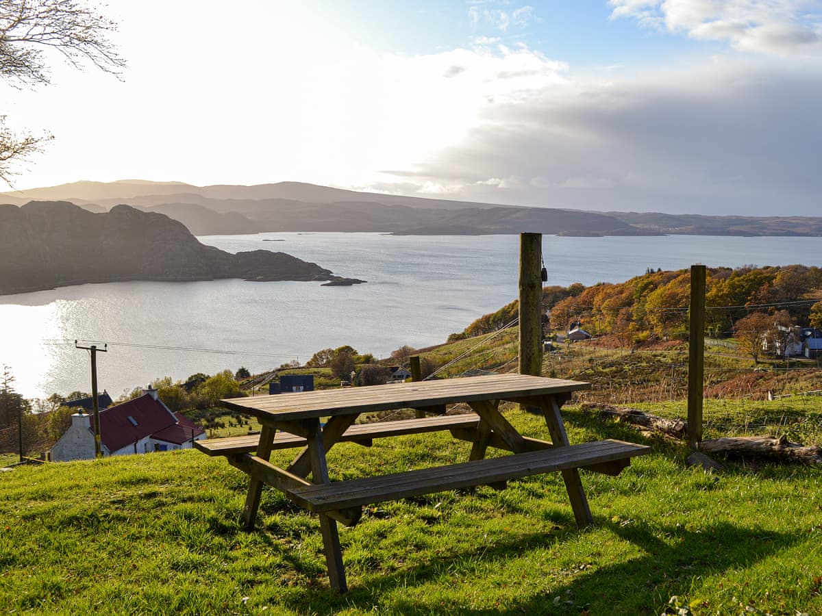 Eleven Diabaig Cottage, listing photograph 2