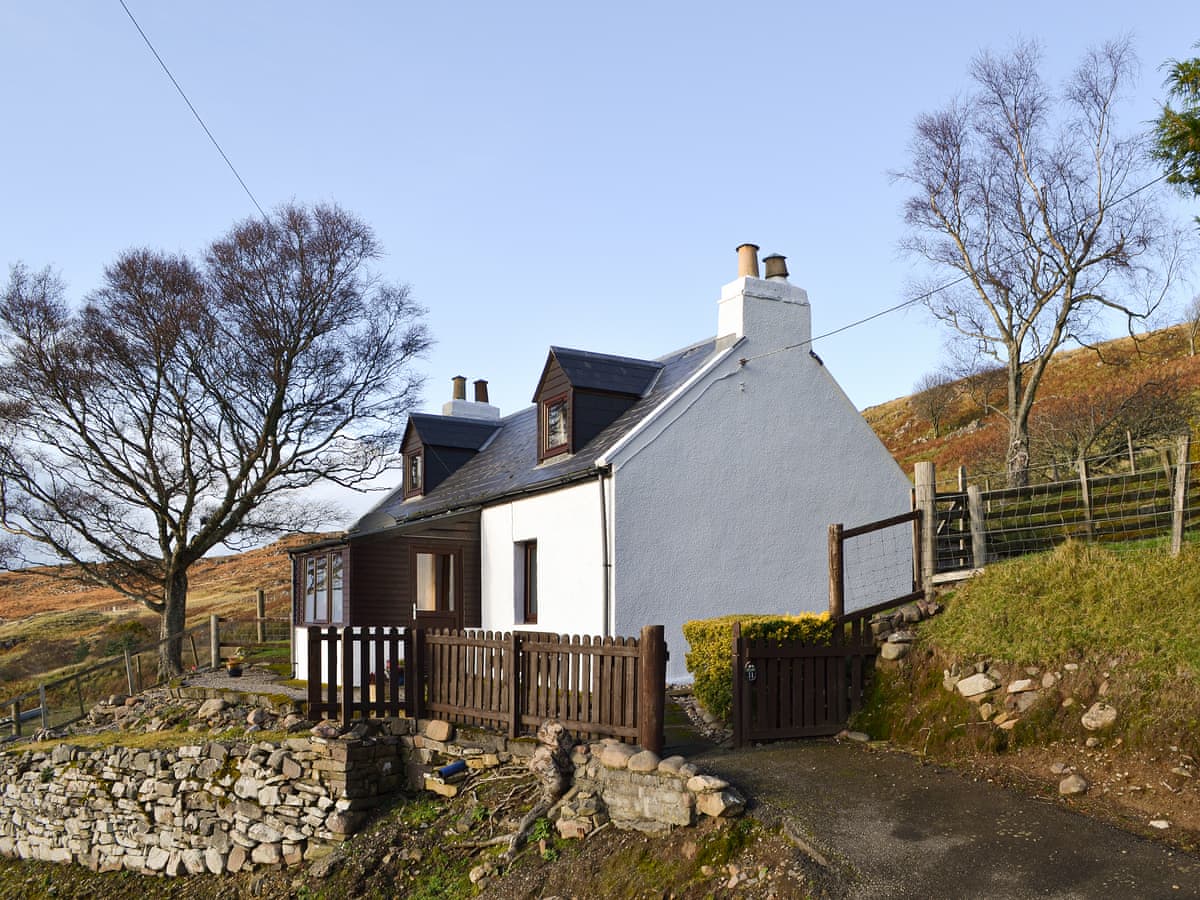Eleven Diabaig Cottage, listing photograph 3