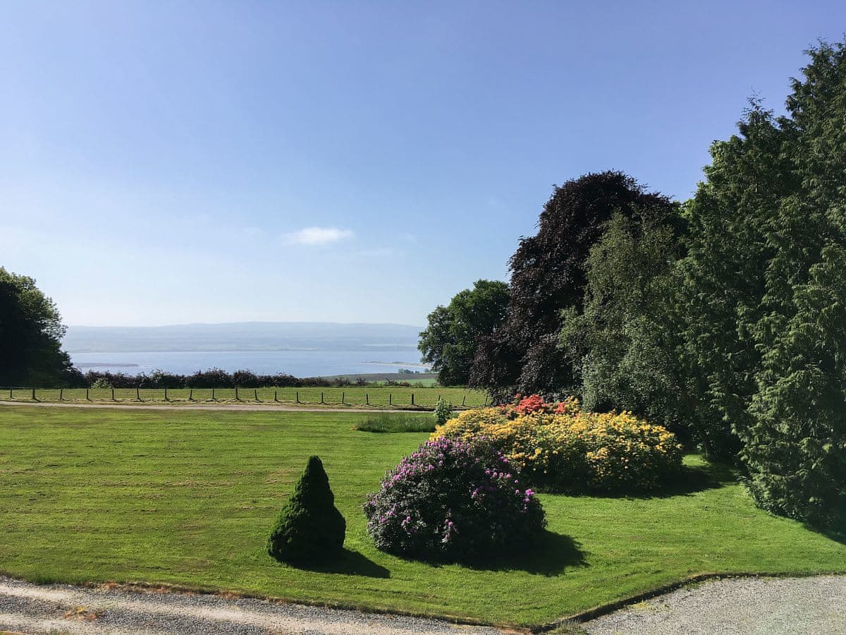 Flowerburn Holidays - Heather Lodge, listing photograph 7