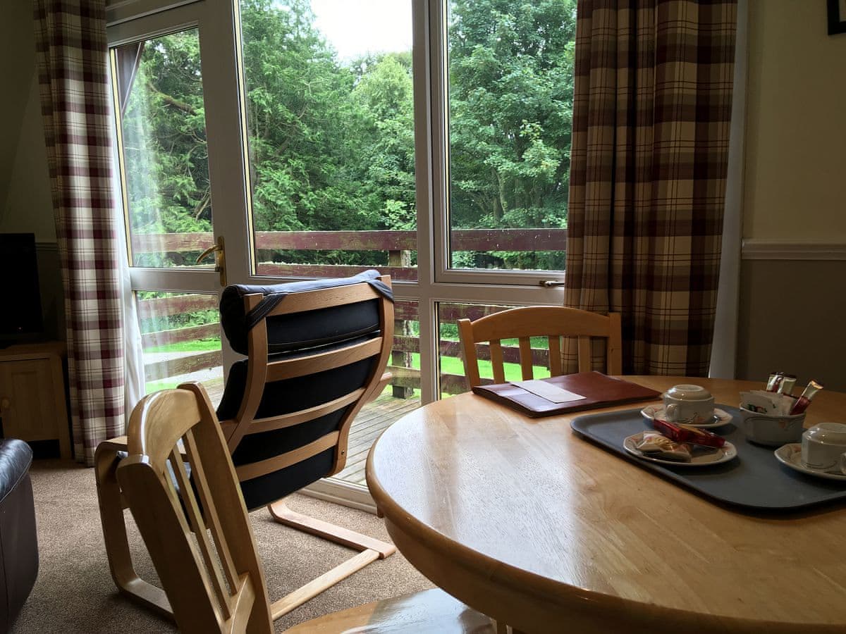 Flowerburn Holidays - Thistle Lodge, listing photograph 3