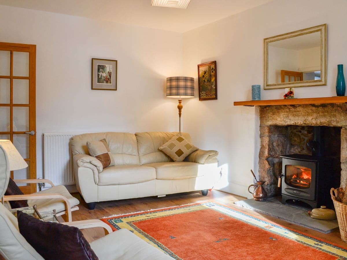 Craigclunie, listing photograph 2