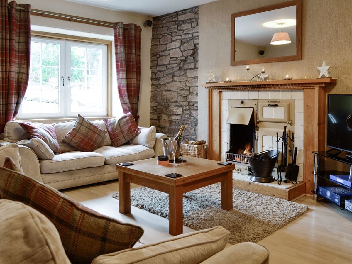 Baldowrie Farm Cottage, listing photograph 2