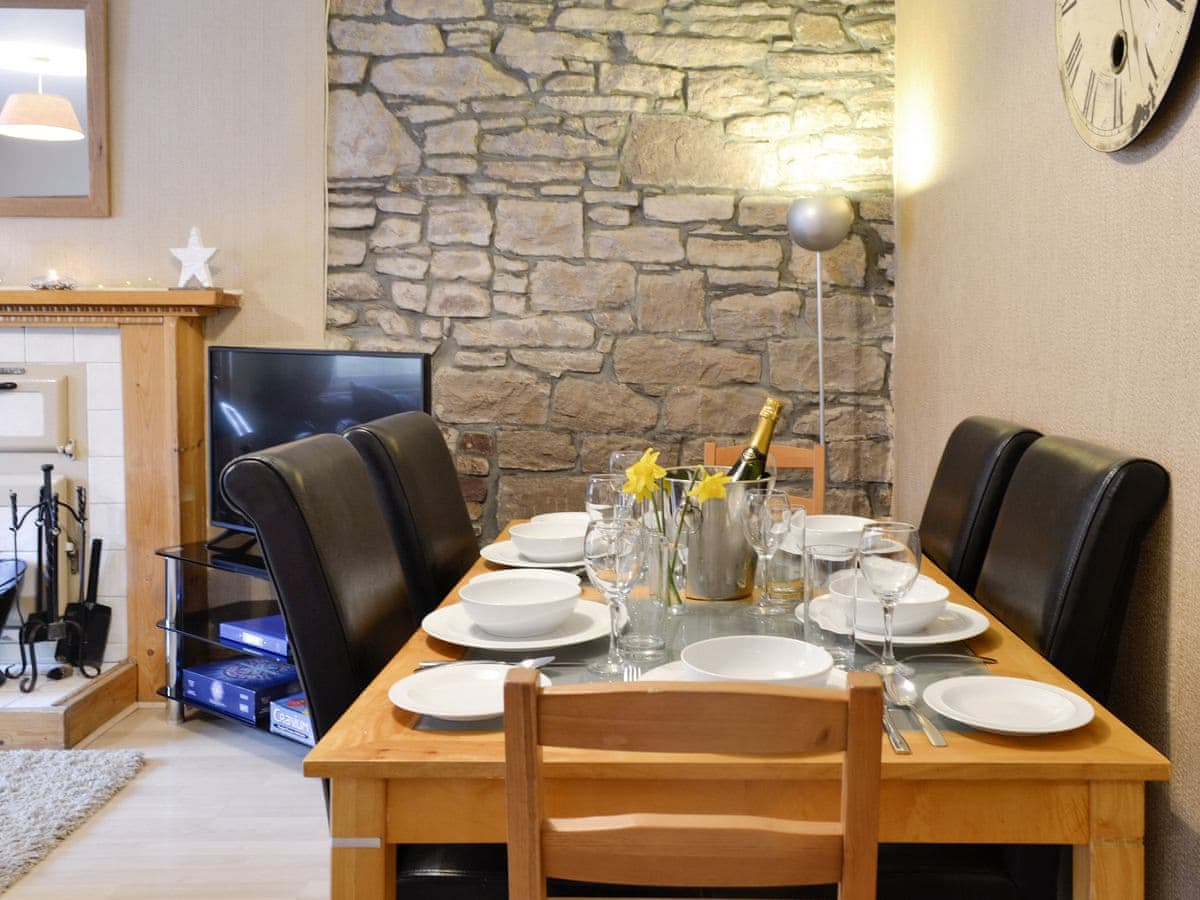 Baldowrie Farm Cottage, listing photograph 4