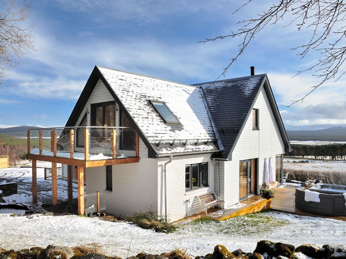 Tom's Lodge
