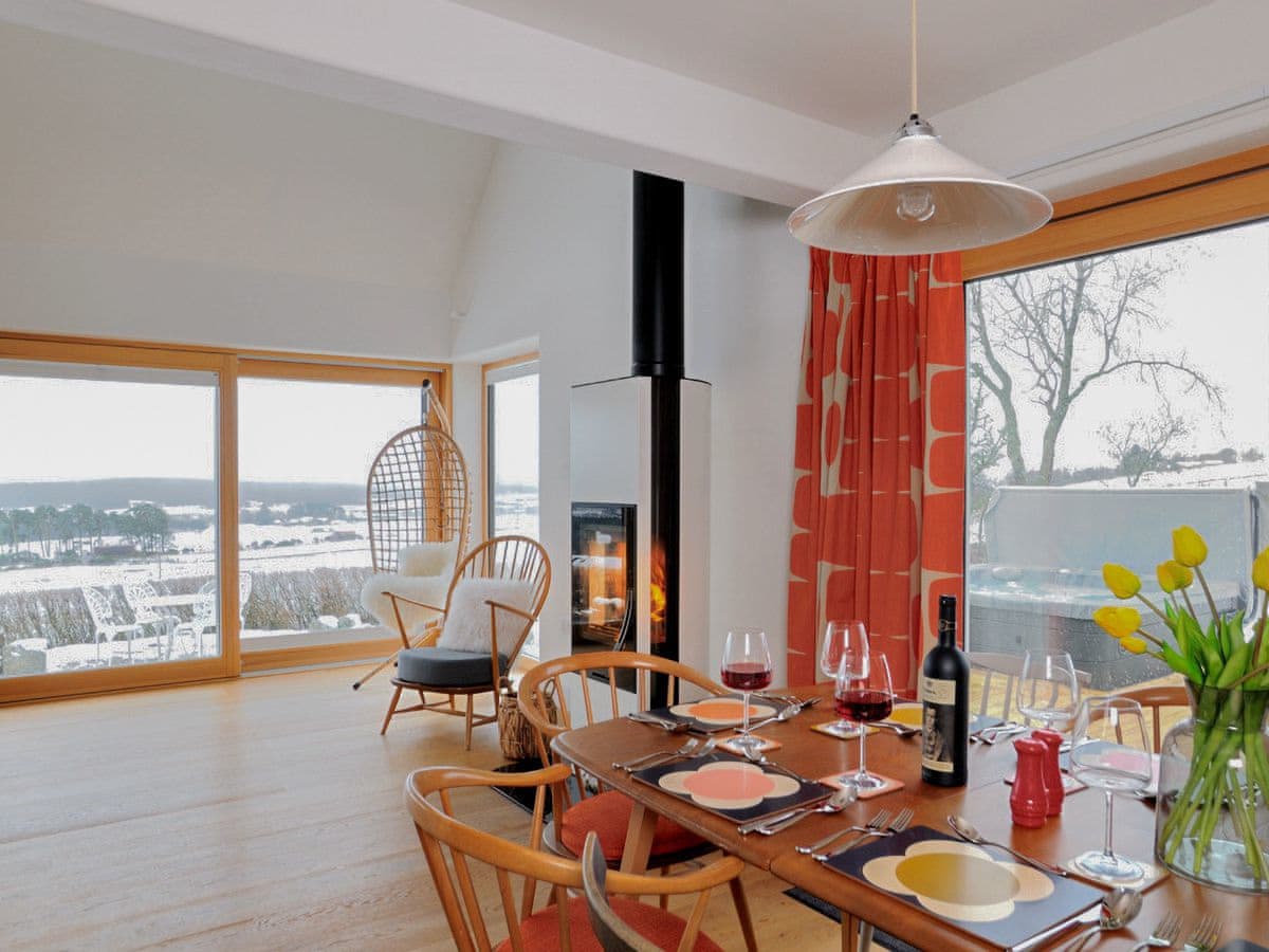 Tom's Lodge, listing photograph 8