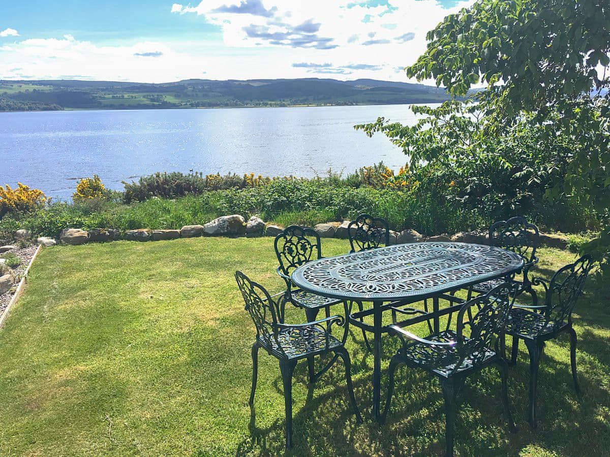The Sea Lodge