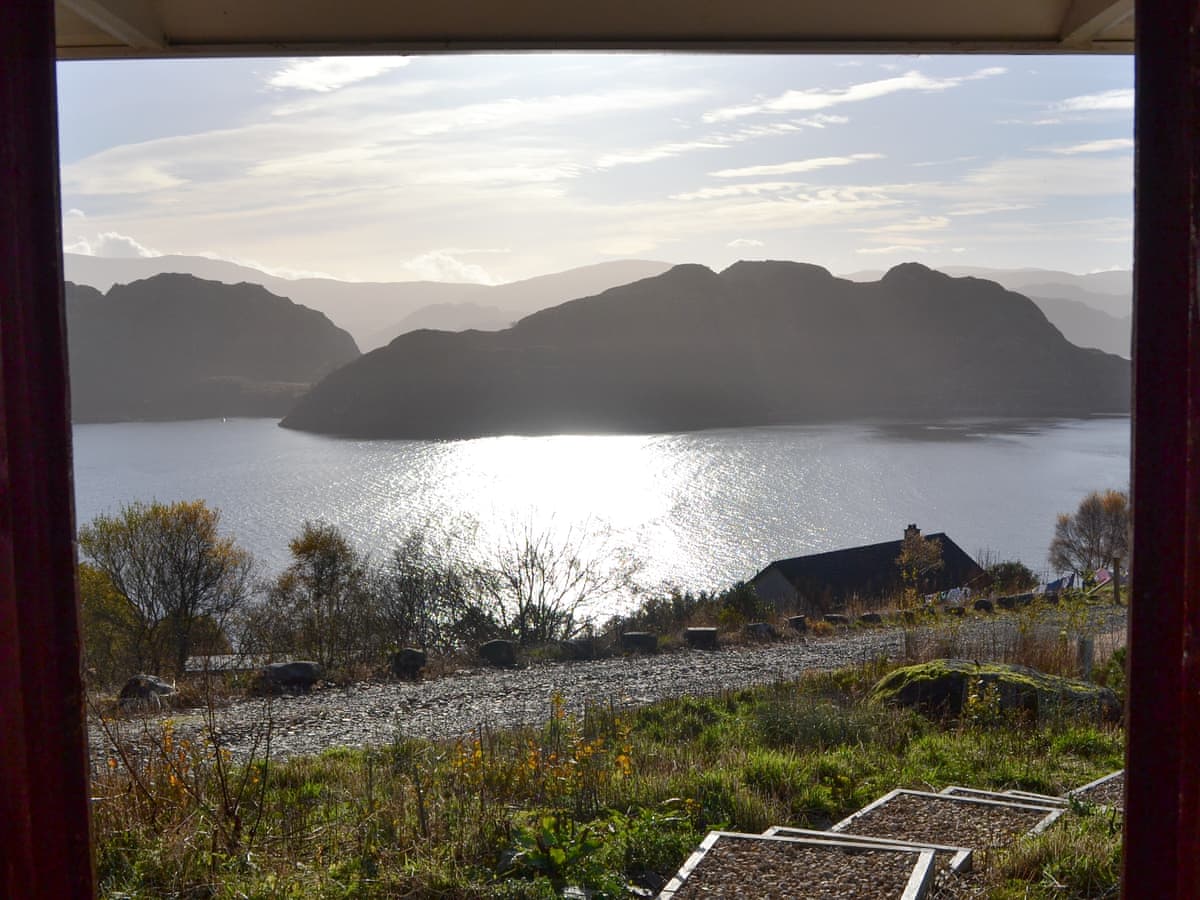 Five Diabaig - Mango Pony's Bothy, listing photograph 7