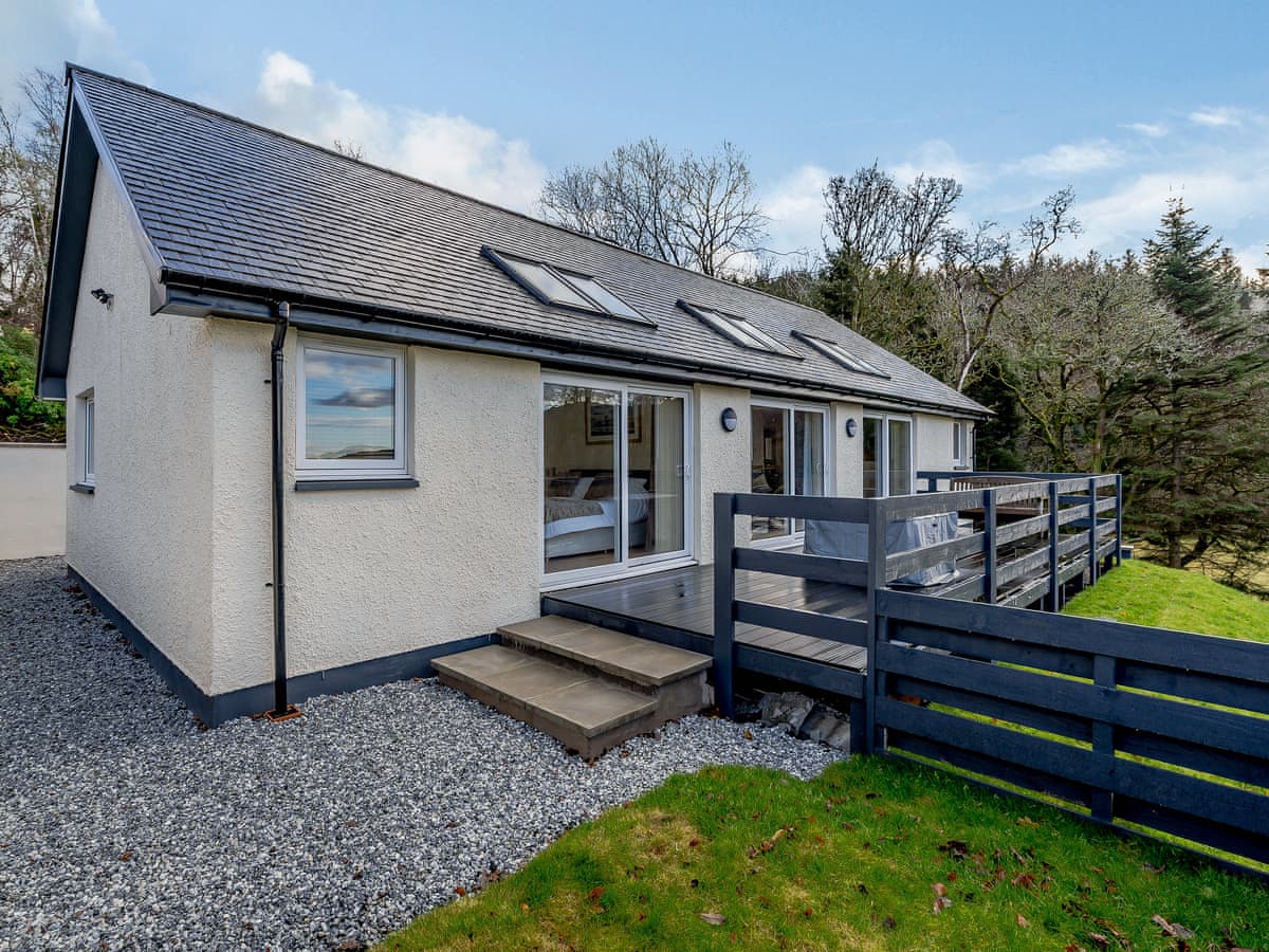 Invernahyle Cottage, listing photograph 2