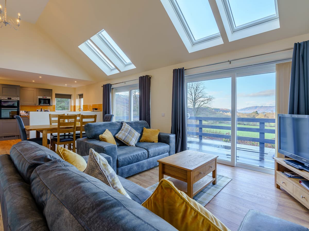 Invernahyle Cottage, listing photograph 3