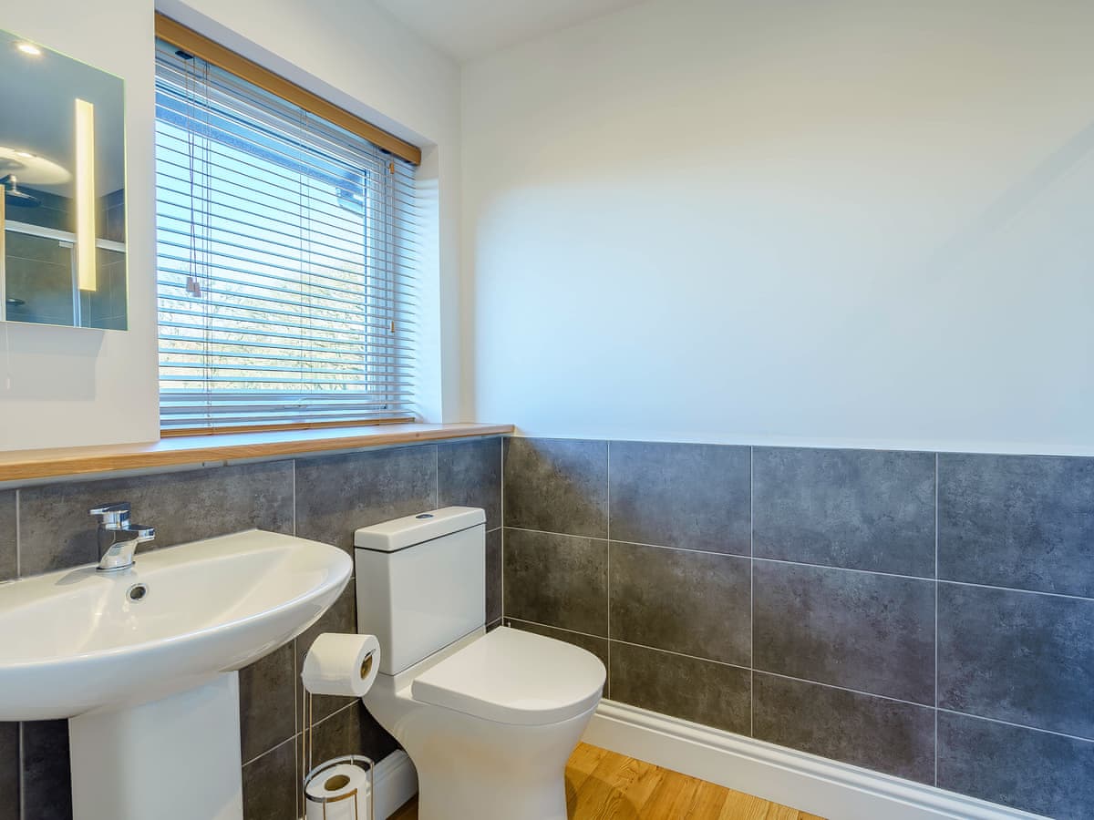 Invernahyle Cottage, listing photograph 12