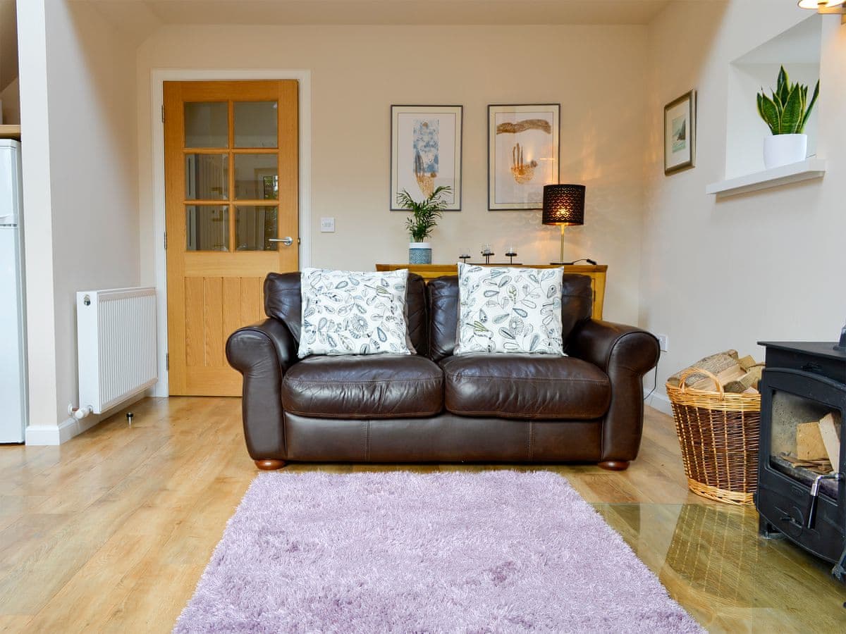Birch Tree Cottage, listing photograph 2