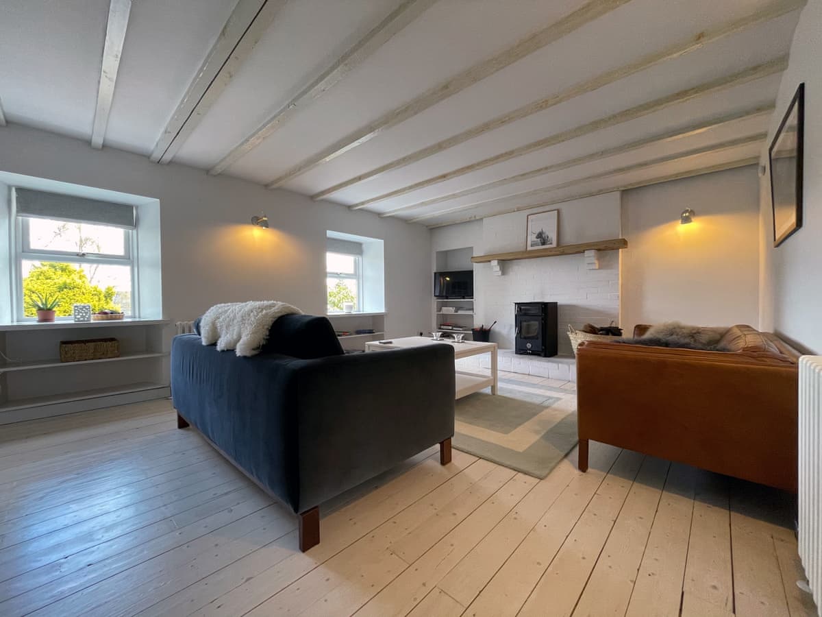 Lower Hilton Cottage, listing photograph 3