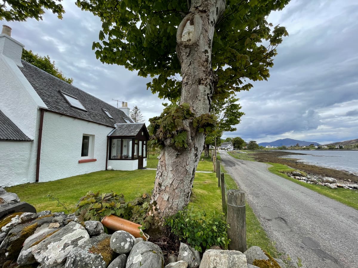 Lag Cottage, listing photograph 2