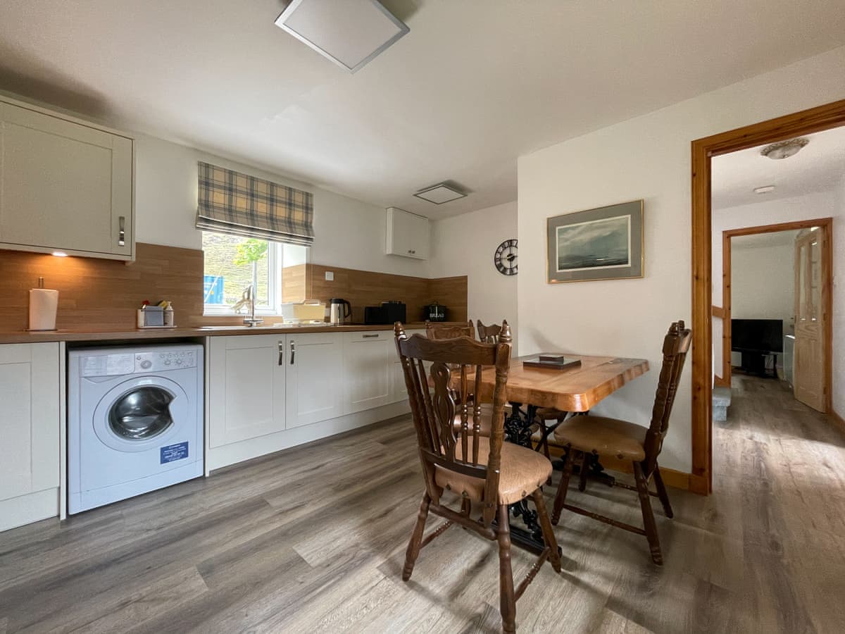Lag Cottage, listing photograph 7