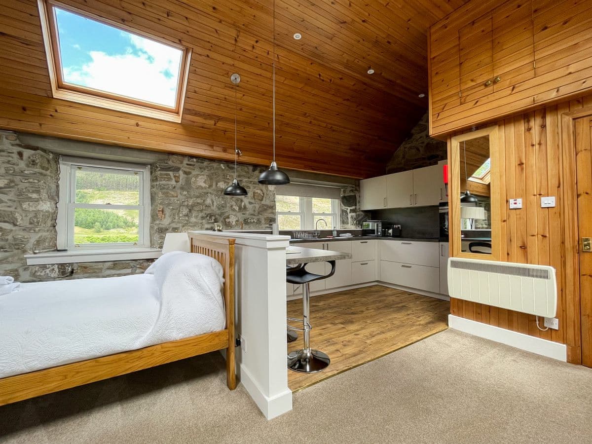 Strathconon Cottages - Glacour Studio, listing photograph 7