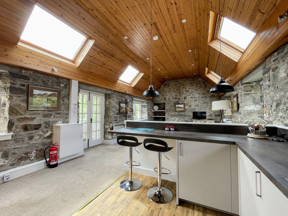 Strathconon Cottages - Glacour Studio, listing photograph 9