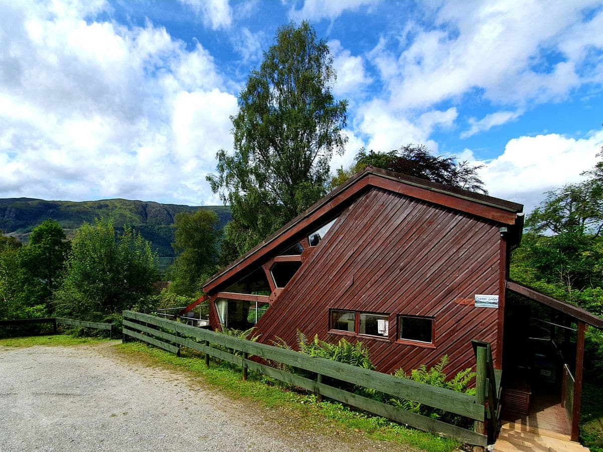 Cluanie Lodge, listing photograph 2