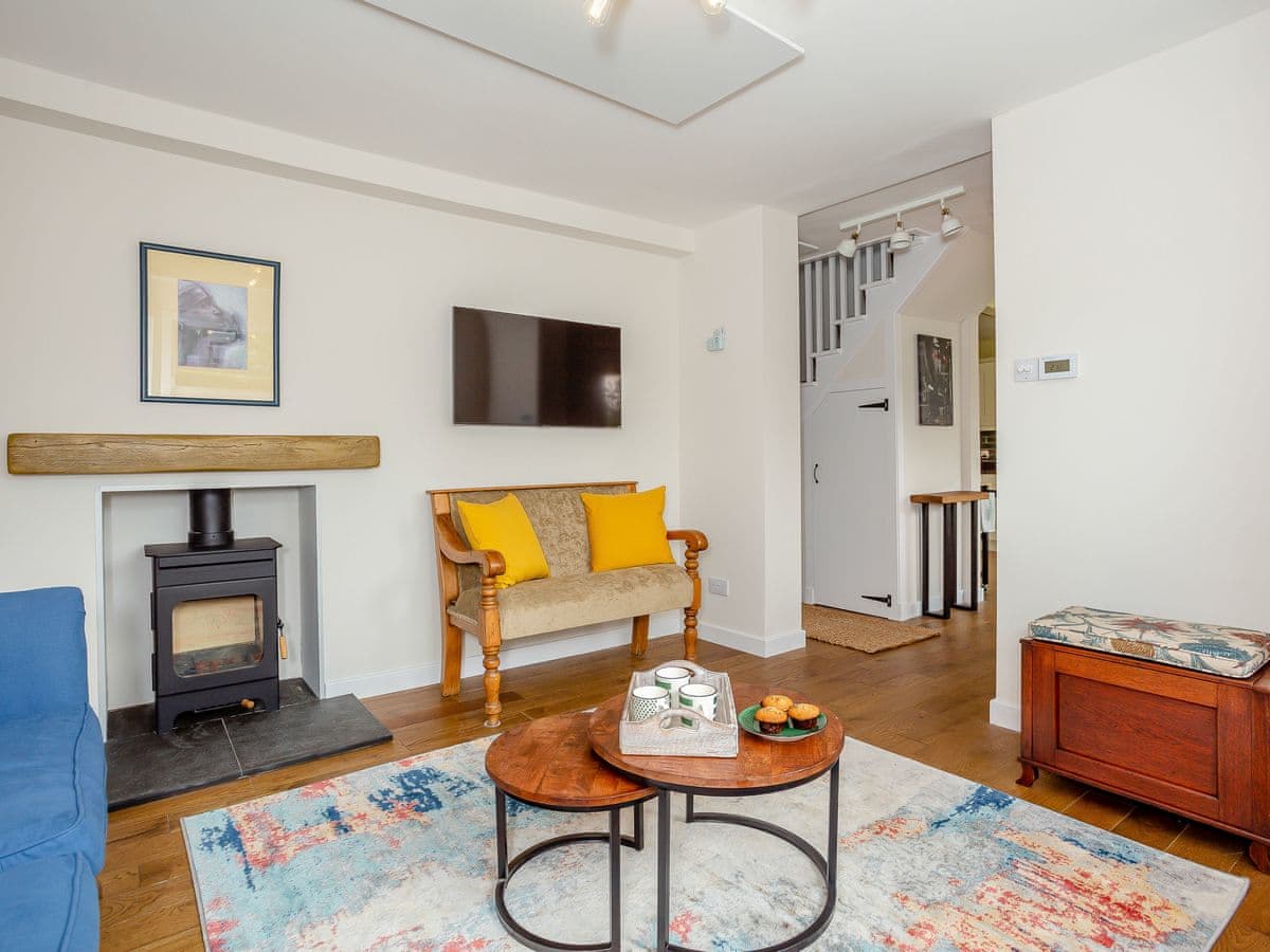 Woodford, listing photograph 4