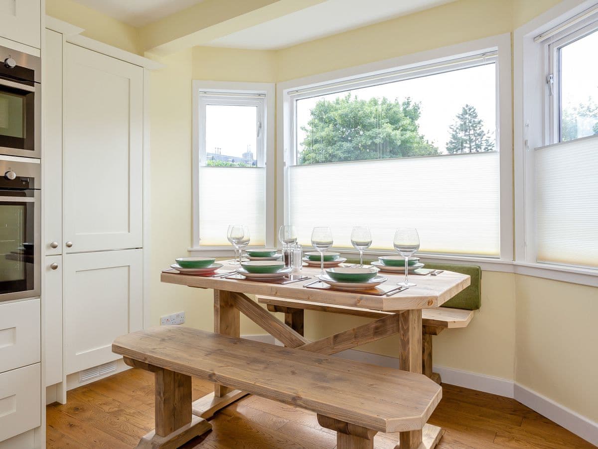 Woodford, listing photograph 8