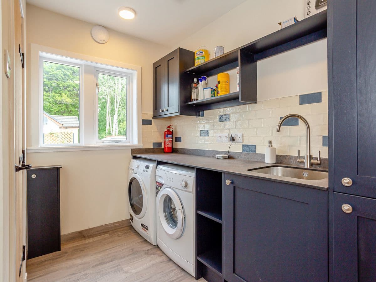 Woodford, listing photograph 12