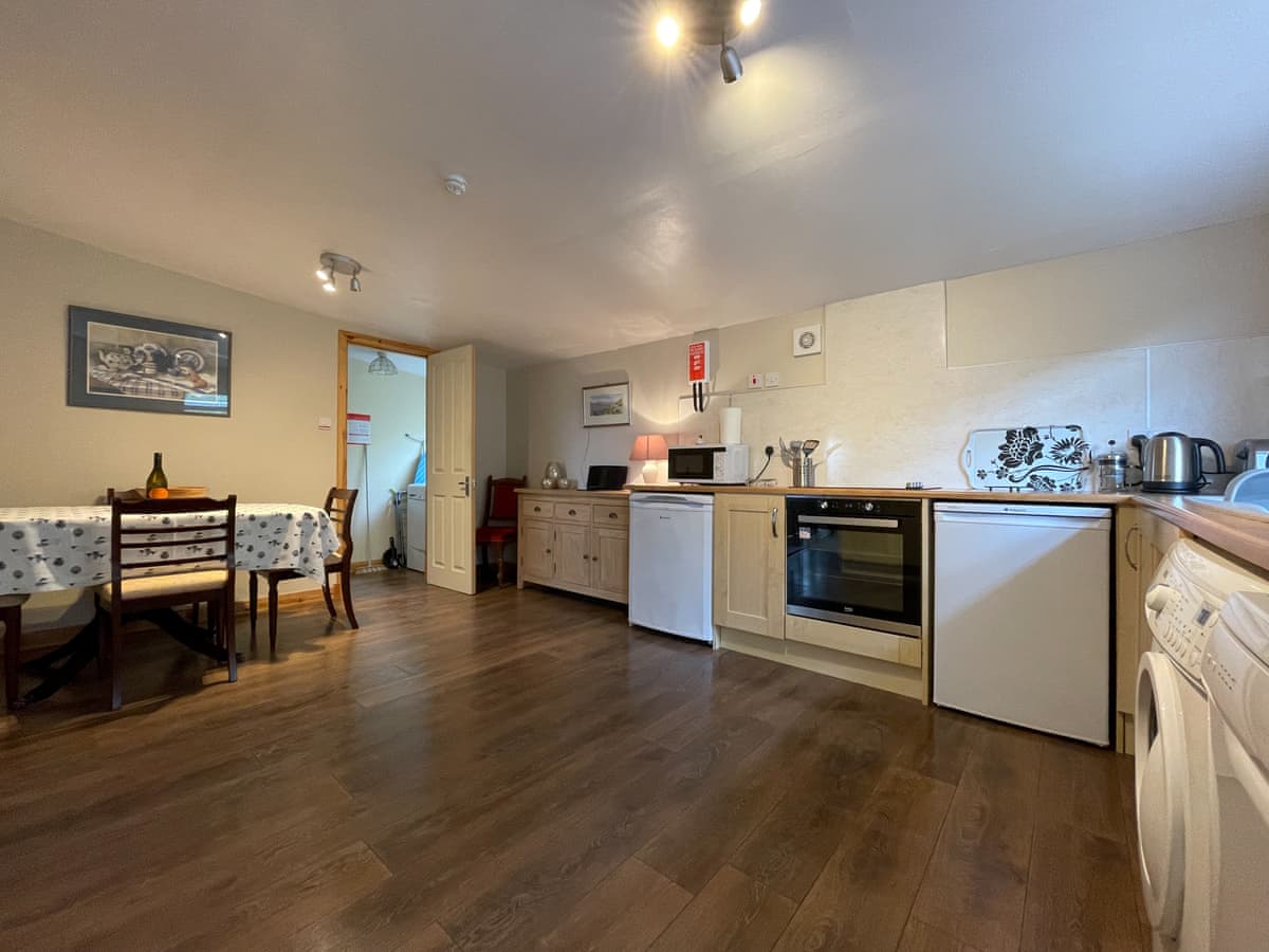 Eleven Diabaig Cottage, listing photograph 6