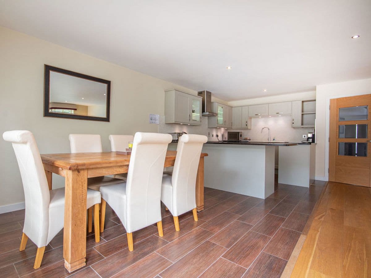 The Steading Apartment, listing photograph 7