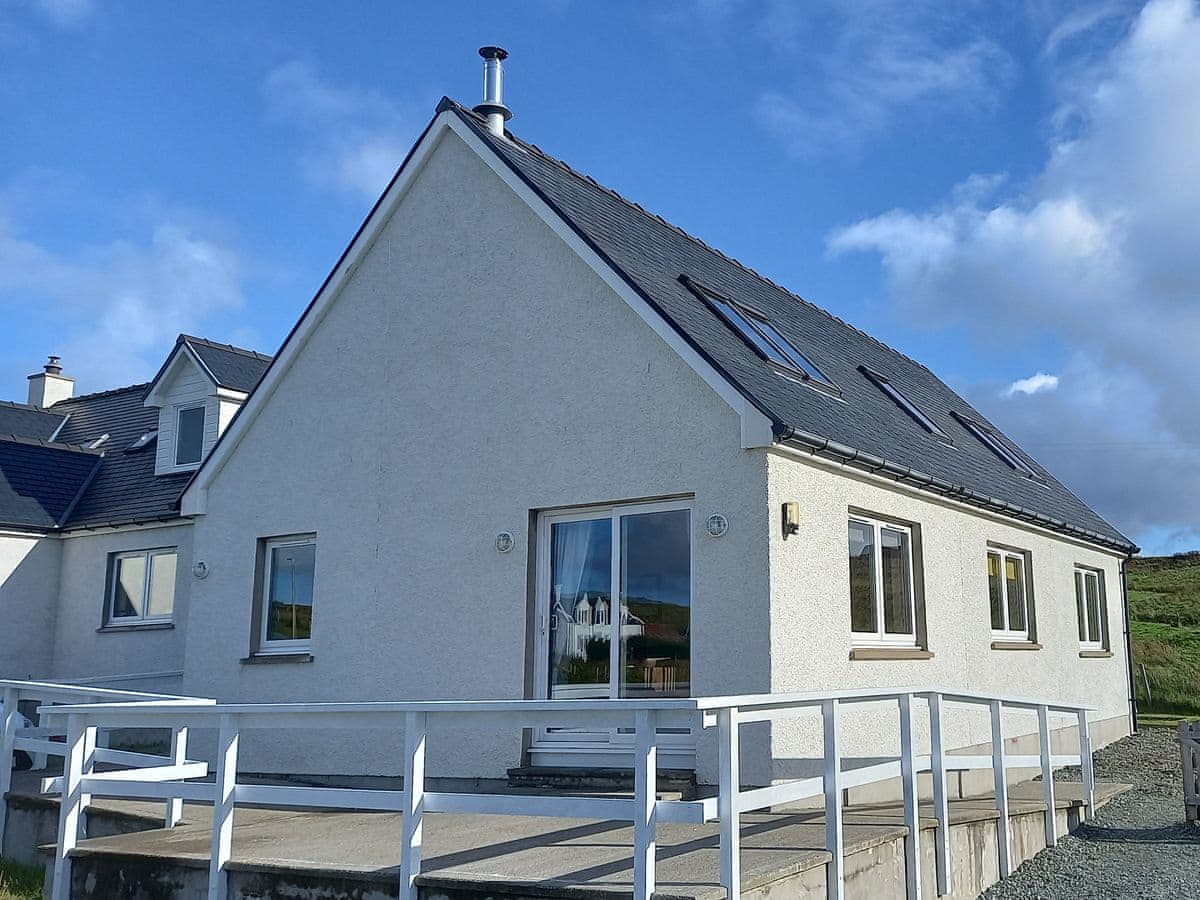 Hirta Cottage, listing photograph 2