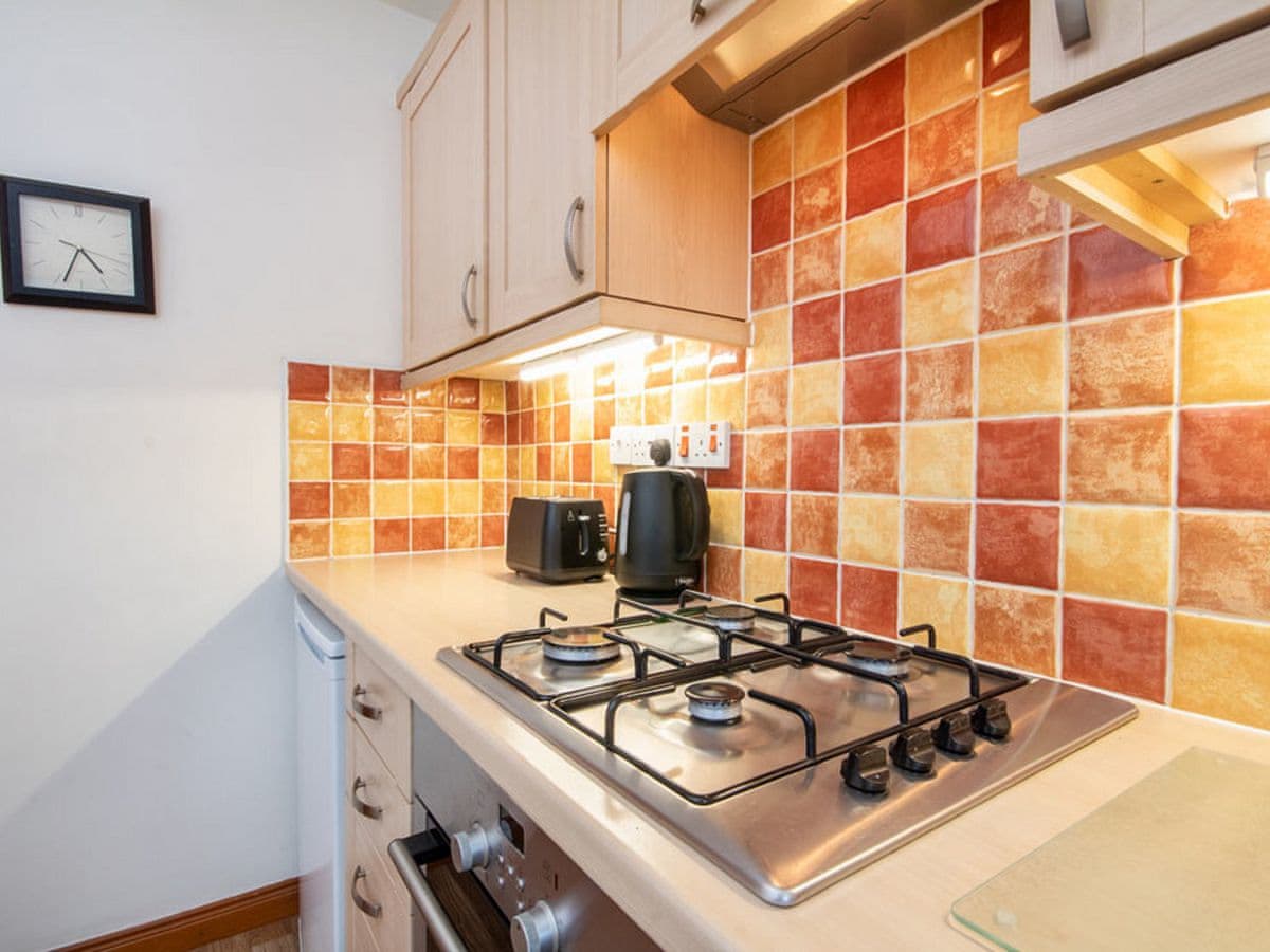 Holm Dell Apartment, listing photograph 7
